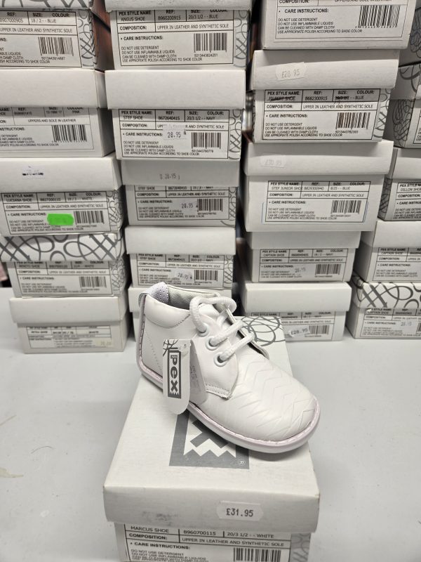 Pex Marcus White Leather Boot Size 18/2 or 20/3.5